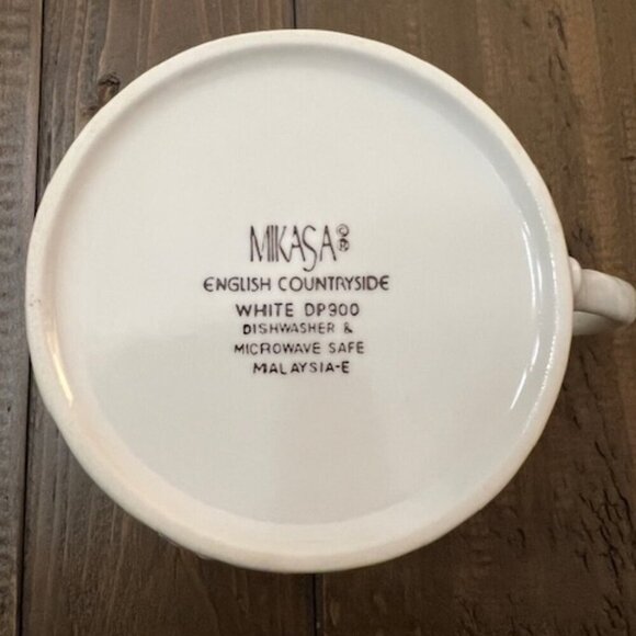 Mikasa English Countryside White DP900 Teacup and Saucer 1 Set - Picture 7 of 8